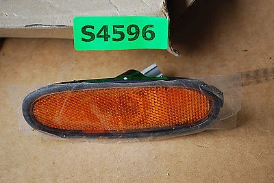 Luz marcadora amarilla Daewoo Leganza lado pasajero delantero S4596 Foto 1 de 4