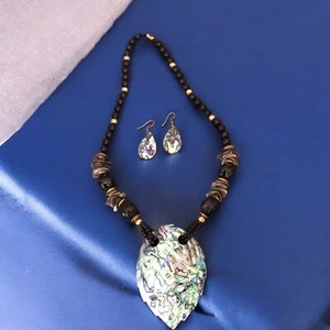 Ciondolo Collana Abbinati Vintage Abalone e Orecchini - Foto 1 di 9