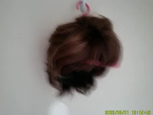 Ladies Synthetic Wig / Chocolate Brown w/ Gold Highlights -Short Shag Style NIP - Picture 1 of 8