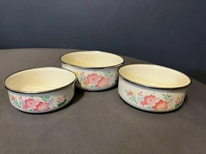 Set of 3 Vintage White Floral Kobe Nesting Metal Bowls ( Read Description) - Picture 1 of 8