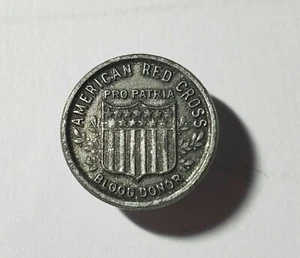 VINTAGE AMERICAN RED CROSS BLOOD DONOR -- PRO PATRIA STUD - Picture 1 of 2