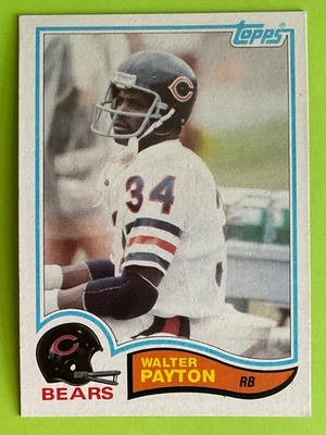 Walter Payton 1982 Topps Football Card #302  - Chicago Bears HOF - Image 1 of 2