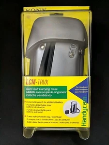 HOCHWERTIGES Sony Kameratasche LCM-TRVX - Innen: 8,5" H x 4" L x 2,5" B - Silber - Bild 1 von 14