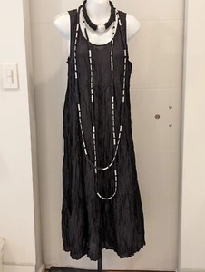 Vestido midi eileen fisher nuevo sin etiquetas negro 100 % seda aplastada sin mangas MED - Imagen 1 de 13