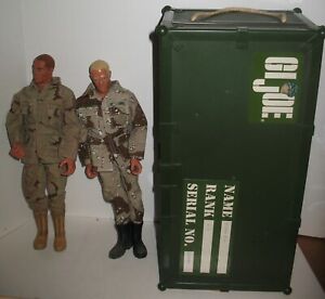 2 1:6 Scale Vintage Hasbro GI Joe Action Figures Soldiers with Foot Locker