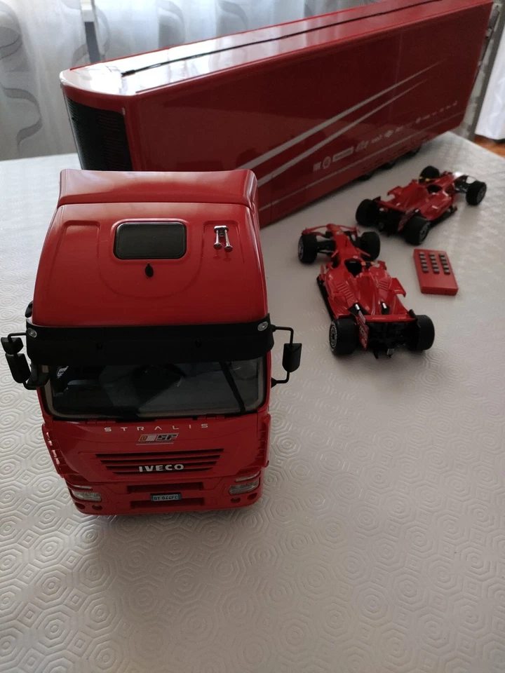 Costruisci Ferrari Transporter Truck Team Scuderia F1 Scala 1 18 Vol 1-2-3