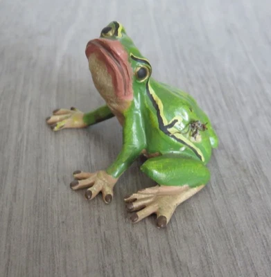 toll bemalte Wiener Bronze, Laubfrosch mit Insekt / Frosch / frog H. ca.  3,2 cm - Bild 1 von 4