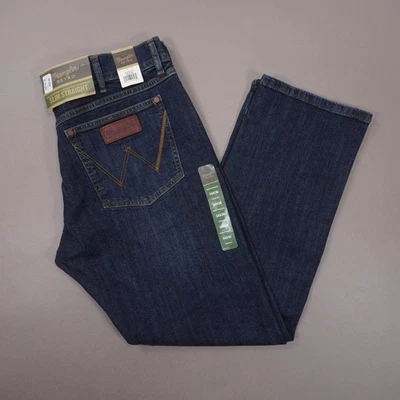 NUEVO Pantalones de mezclilla Wrangler retro ajustados rectos elásticos para hombre 34X30 lavado oscuro 88MWZ NUEVOS CON ETIQUETAS Foto 1 de 4