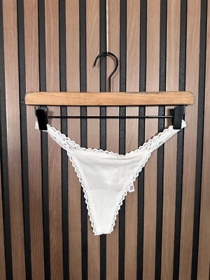New Victorias Secret Underwear Large Womens White V String Lace Trim Stretch - Image 1 of 4