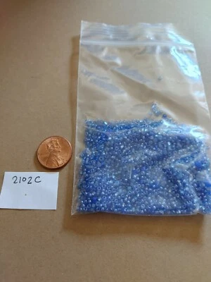 2102C vintage glass blue mix asst size seed beads for jewelry crafts .54 oz Foto 1 de 4