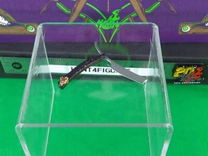 Hot Toys MMS382 Joker Suicide Squad Figure's 1/6 Exclusive Straight Razor Blade - Picture 1 of 4