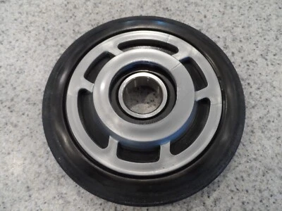 Rueda loca plateada plateada 5,38" OD x 1" ID para motos de nieve Ski-Doo 1984-1993 Foto 1 de 4