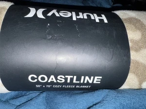 New Hurley Coastline Cozy Fleece Blanket Throw 50"x70" Green Camo Free Shipping - Picture 1 of 3