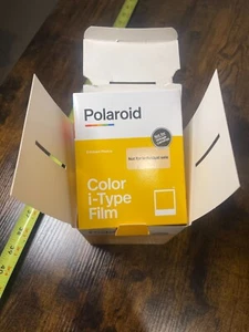 (Lot of 4 ) POLAROID COLOR I-TYPE FILM 8 Color Photos - Picture 1 of 5