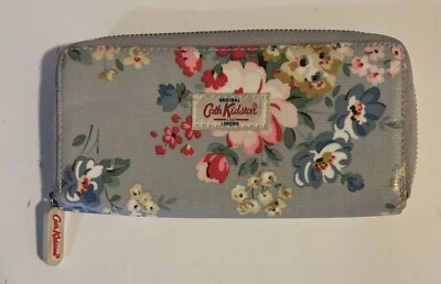 CATH KIDSTON Londres Azul Floral Recubierto Lona Cremallera Alrededor Cartera Flores Foto 1 de 4