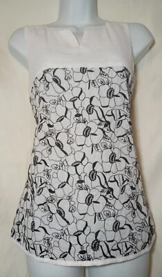 Blusa de algodón blanca con bordado de flores con hilo negro Foto 1 de 3