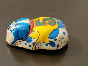 Perro vintage YONE Litho Tin Moving #5 hecho en Japón - Imagen 1 de 7