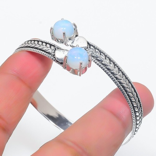 VALENTINO Bracciale regolabile in argento sterling 925 fatto a mano con pietre preziose opalite lattea