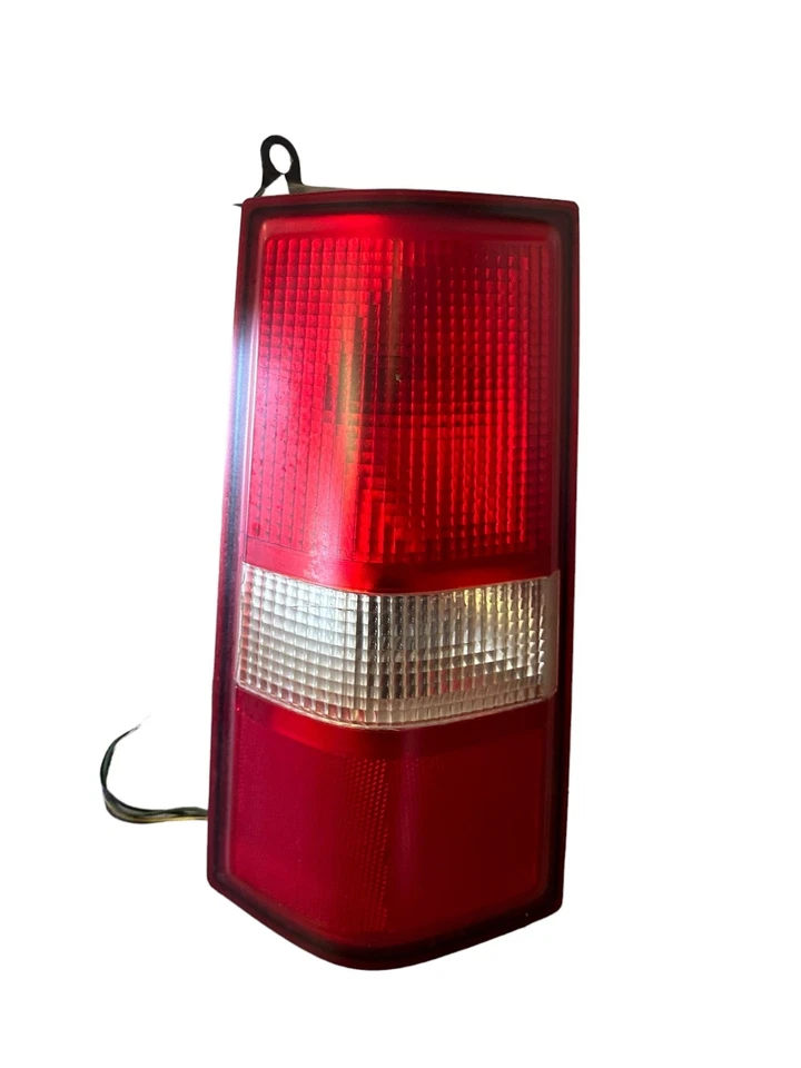 11 12 13 14 15 16 17 18 19 20 21 CHEVY EXPRESS 2500 Tail Light Lamp Left Driver - Image 1 of 4