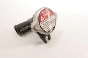Bouchon de radiateur pour scooter HONDA 600 SILVERWING FJS 2002 à 2010 - Photo 1/6
