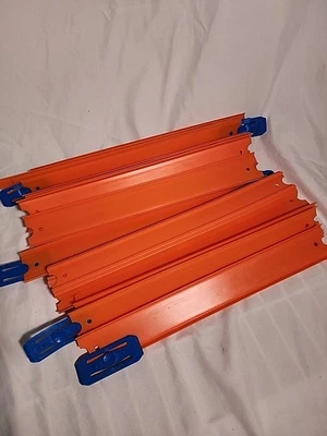 Hot Wheels track lot of 22 x 12 inch long and 8 connectors - Image 1 of 3