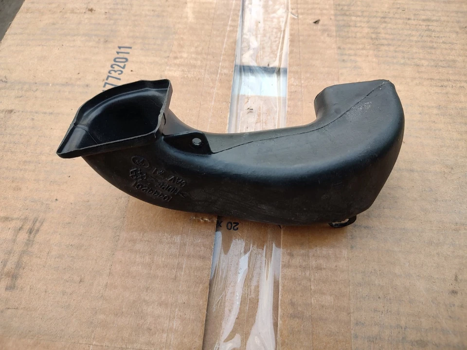 Chevrolet Corvette 2005-2013 piso derecho conducto de aire 10444261 fabricante de equipos originales LT3 de fábrica Foto 1 de 4