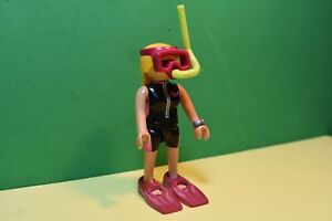 PLAYMOBIL 70678 WOMAN DIVER, NEW CONDITION
