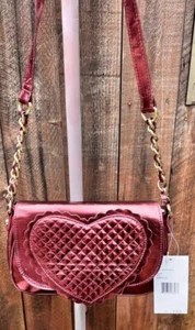 Betsey Johnson Magnetic Red Flap Heart Crossbody Handbag BB90715 - Picture 1 of 10