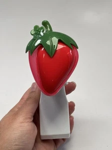 Bath & Body Wallflowers fragrance Diffuser Plug in Cute Strawberry Summer Fruit - Picture 1 of 3