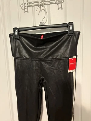 Leggings Spanx Imitación Cuero Esmoquin Rayas Laterales Grandes Negro Blanco ¡Nuevos! Foto 1 de 4