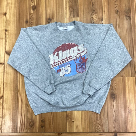 RETRO Hanes Gray Sacramento Kings NBA Distressed Graphic Sweatshirt Adult XL Cover