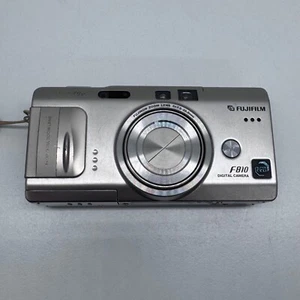 Fujifilm FinePix F810 Compact Digital Camera Widescreen Pop up Flash w/ Charger - Picture 1 of 11