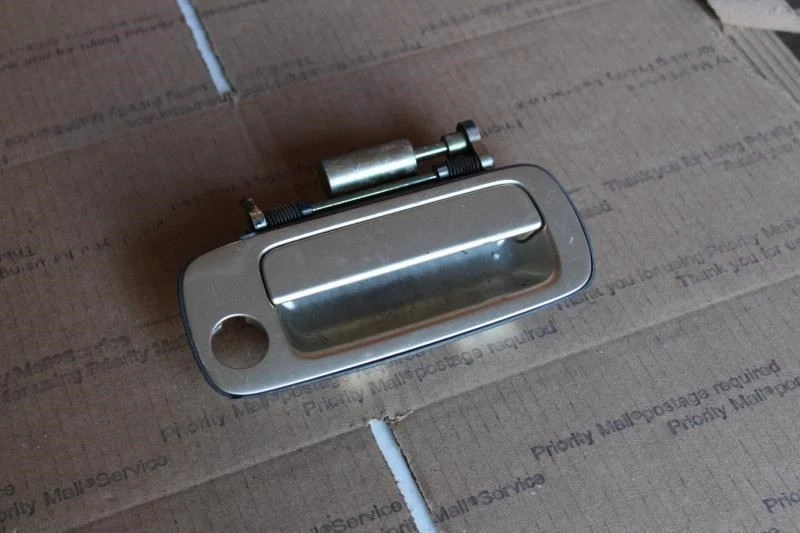 Lexus LS400 2000 lado del pasajero derecho manija de puerta delantera pintura dorada 4P7 Foto 1 de 4