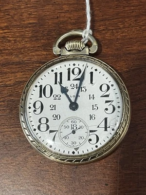 Vintage Elgin 572 19 Jewel 10K Rolled Gold Plate 16s Model 20 Lever Pocket Watch - Image 1 of 4