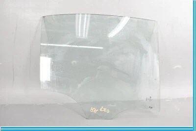 12-18, BMW 328I, Cristal Puerta Trasera Derecha, F30, N.º de parte: 51-35-7-259-820 Foto 1 de 4