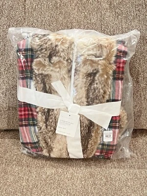 NUEVO Bata con Capucha Pottery Barn Stewart Franela a Cuadros Piel Sintética, Mediana, Navidad Foto 1 de 3