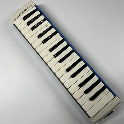 Suzuki M-32 MELODION Melodica Melody Piano 32 Keys Vintage Air Instrument - Image 1 of 4