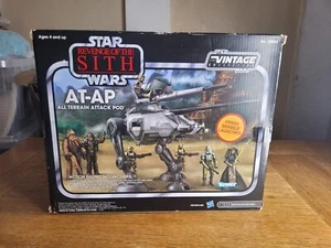 Star Wars Vintage Sammlung Rache der Sith AT-AP #38884 Fahrzeug Kenner - Bild 1 von 7