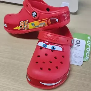 Hot Kid’s LIGHT-UP Lightning McQueen Croc NWT Kid Shoe Clog Disney C9-J3 Sizes!! - Bild 1 von 57