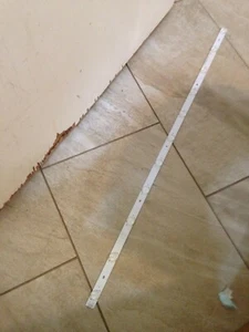 Hisense 40H3E LBM400P1101-AR-2S (0) LED Hintergrundbeleuchtung Streifen - Bild 1 von 2