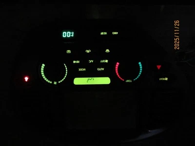 2000-2006 Toyota Sequoia AC HEATER CLIMATE CONTROL DASH BEZEL 84010-0C171-B0 - Image 1 of 4