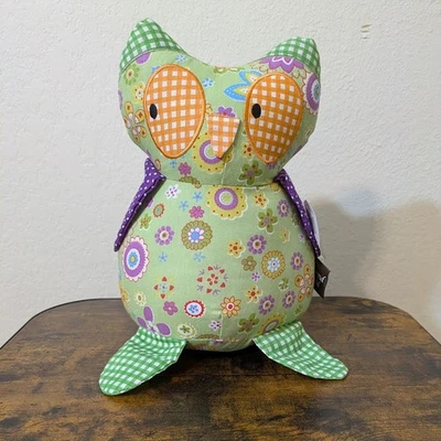 NUEVO CON ETIQUETAS Trend Lab 10” Búho Peluche Patchwork Peluche Juguete Verde Floral Guinga Foto 1 de 4