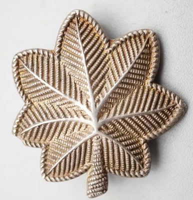 Prendedor insignia hombro teniente coronel del ejército plateado de la Segunda Guerra Mundial por BB&B - FABRICANTE RARO Foto 1 de 2