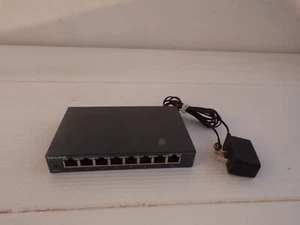TP-Link TL-SG108 8-portowy gigabitowy przełącznik biurkowy i zasilacz - Zdjęcie 1 z 2