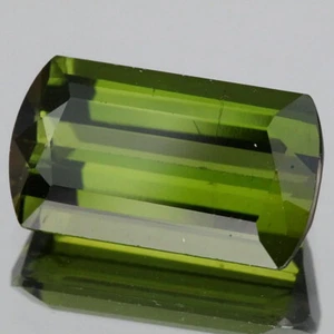 Video_3.24cts_Nigeria_Natural Tourmaline_Vivid Leaf Green Hue_Emerald Cut_GM387 - Picture 1 of 2