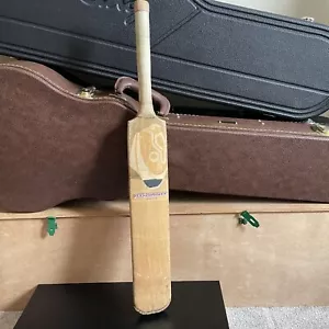 Kookaburra Kahuna Dominator Cricket bat Children’s Kids Sports Outdoors Summer - Picture 1 of 17