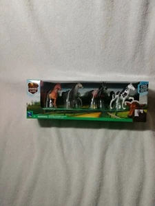 COUNTRY LIFE 4 HORSE Playset by Newray (New) - Picture 1 of 3