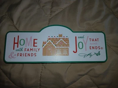 DG Dolly Parton Holly Dolly Christmas Sign - Image 1 of 3