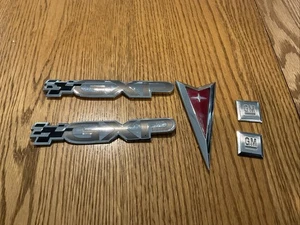 Genuine GXP Front Door Emblem for 2004-2009 Pontiac OE GM 25763946 1062827 - Picture 1 of 10