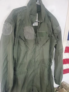 Mono de satén militar volantes de algodón verde verano vintage 44 largo Cwu 27 P - Imagen 1 de 12